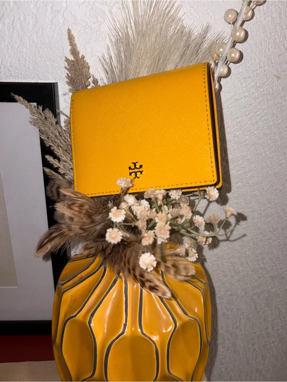 Tory Burch compact tory